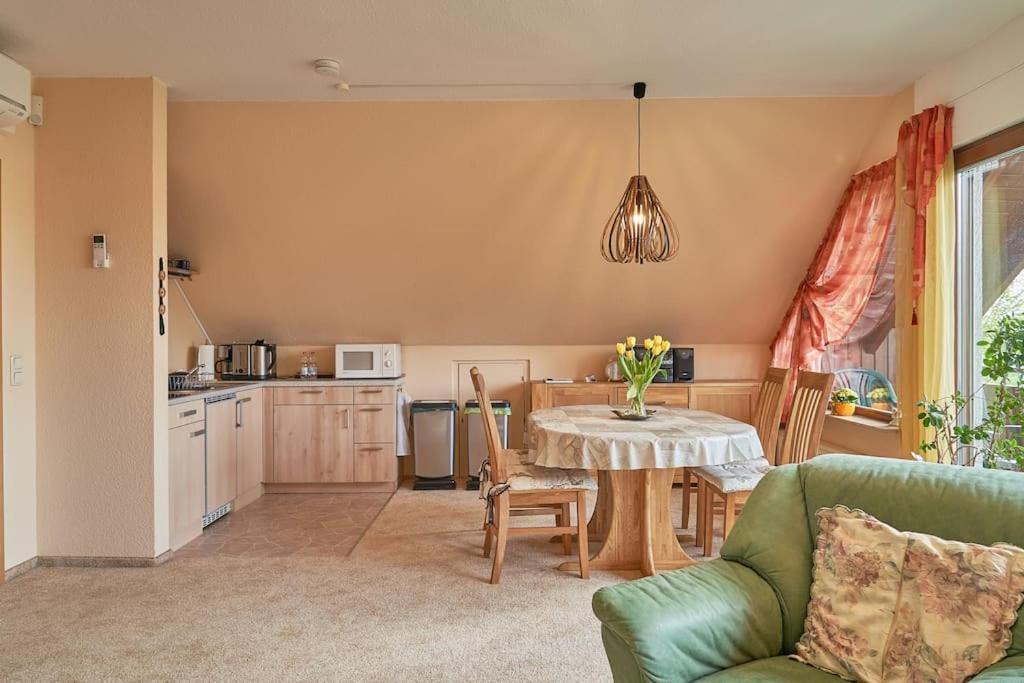 Ferienwohnung Am Stadtrand Von Berlin Neu Buch Exterior photo